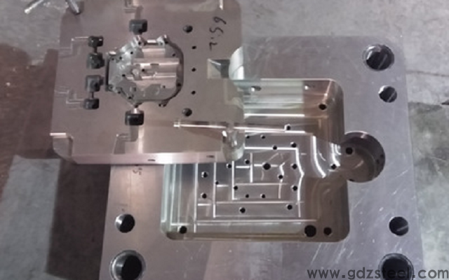 硅胶模具(硅胶模具制作)