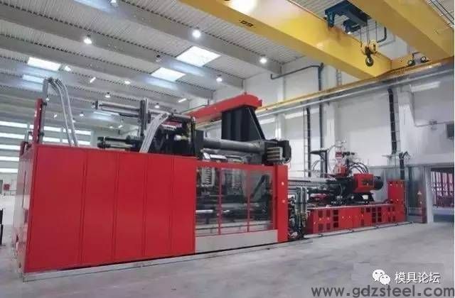 世界更大的注塑模具3