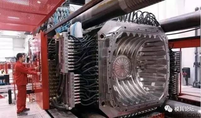 世界更大的注塑模具