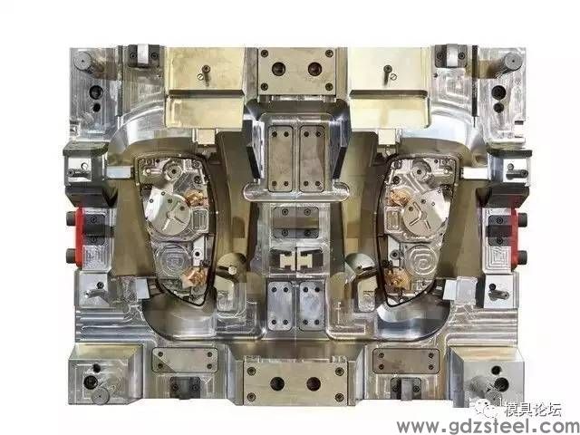 捷克linaset公司注塑模具5