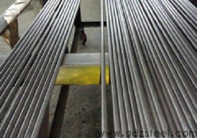 热锻45钢采用8433模具钢，模具寿命轻