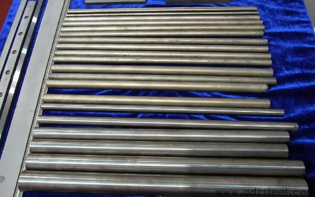 X6CrNi23-13不锈钢棒圆棒锻造