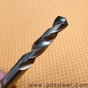 cr12材质用什么钻头? cr12材质用什么钻头?
