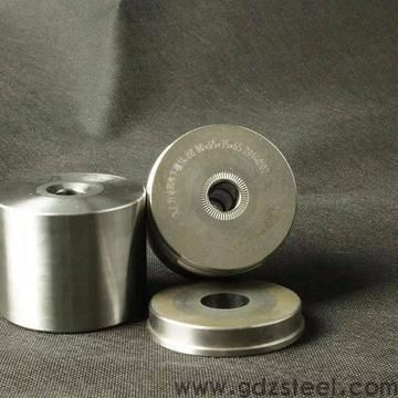 <strong>冷墩模具用什么材料</strong>