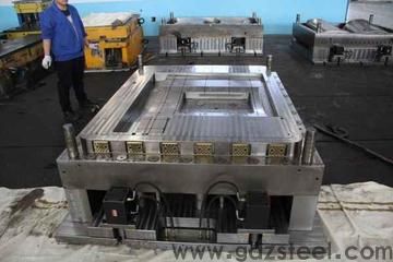 <strong>玻璃钢模具用什么材料</strong>