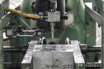 请问DF51是什么金属材质？