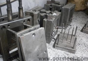 <strong>锌合金压铸模具</strong>