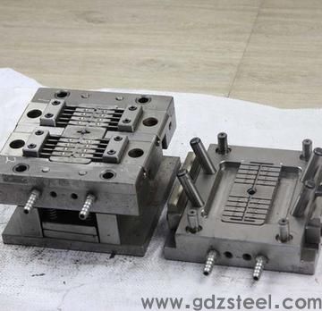 <strong>锌合金压铸模具</strong>