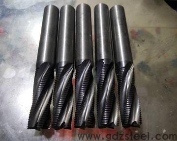 钨钢硬度与m390比较? 钨钢硬度与m390比较?