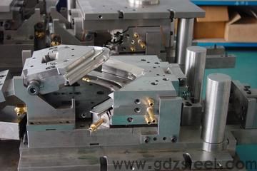 <strong>宁波模具材料 易企网提供技术支持</strong>